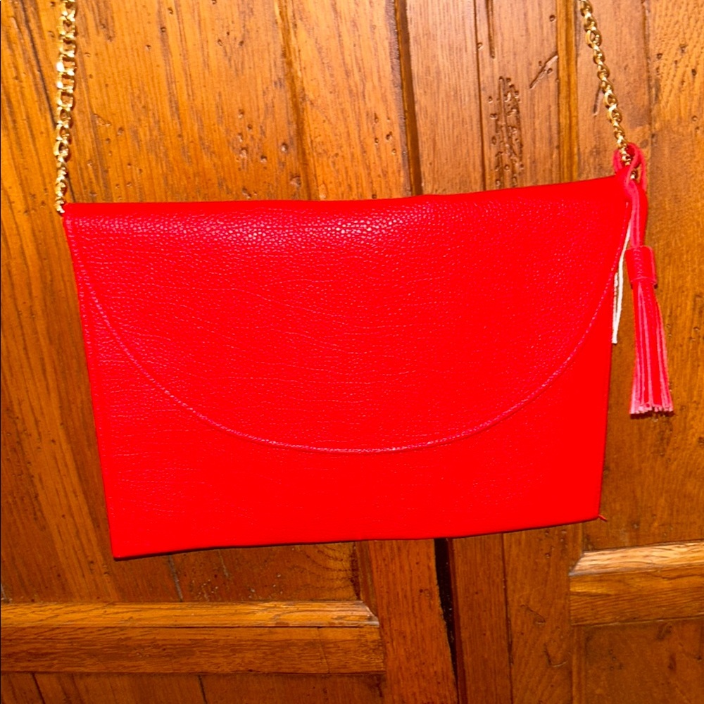 NWOT❤️MUD PIE Sleek Red Bag Purse Clutch with Gold Chain & Tassel - Picture 6 of 12